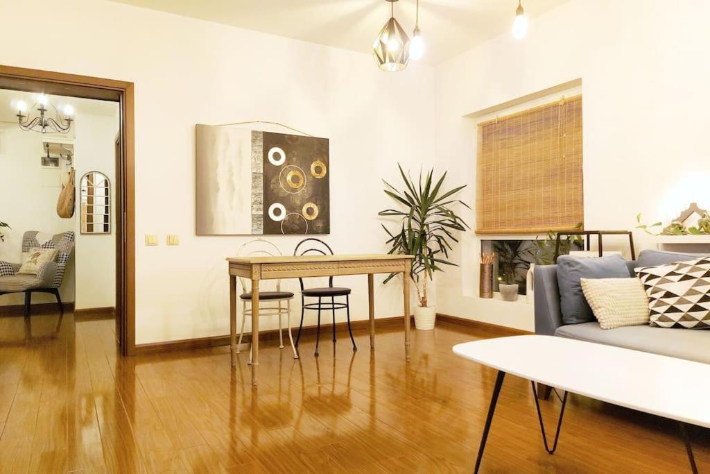 Cosy Boutique 61 Sqm Apartment - Private Parking - Ten Blocks Residence Bukarest Kültér fotó