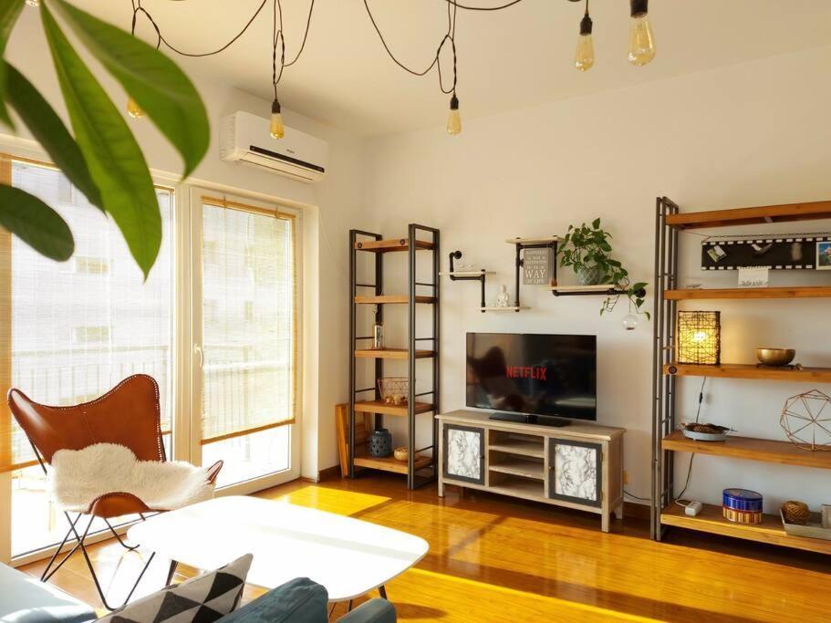 Cosy Boutique 61 Sqm Apartment - Private Parking - Ten Blocks Residence Bukarest Kültér fotó