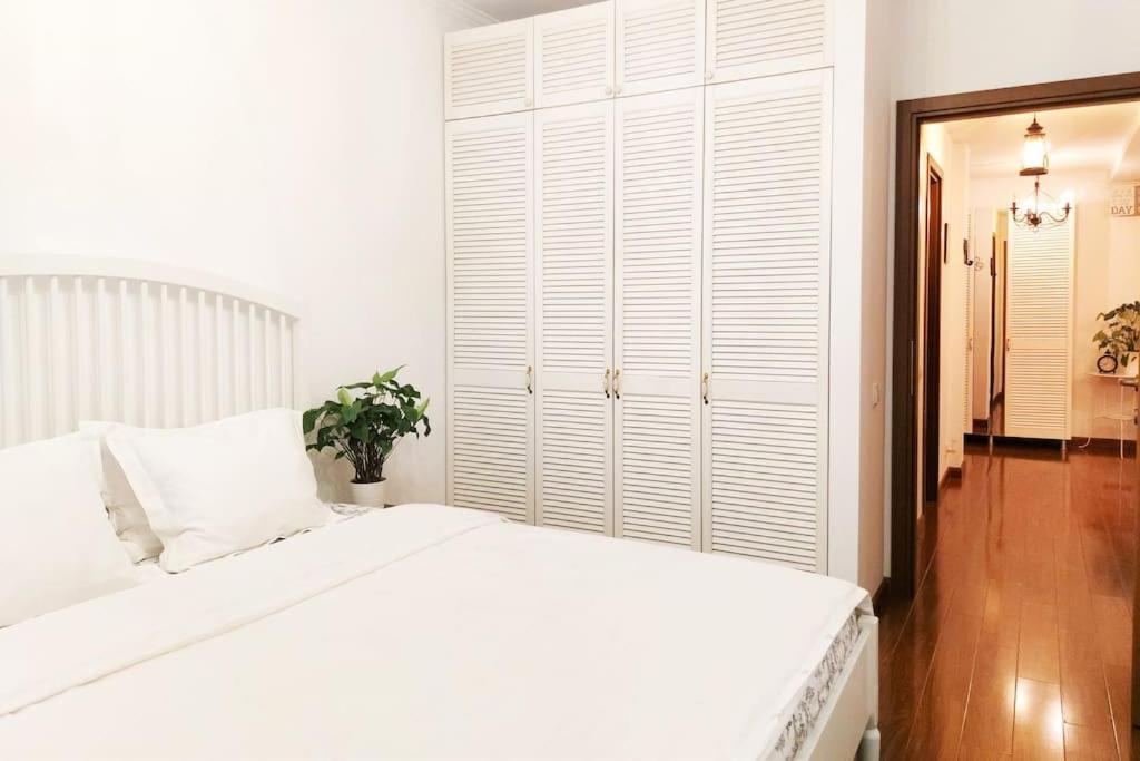 Cosy Boutique 61 Sqm Apartment - Private Parking - Ten Blocks Residence Bukarest Kültér fotó