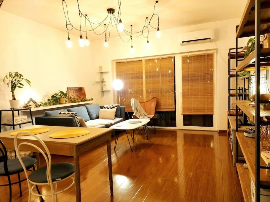 Cosy Boutique 61 Sqm Apartment - Private Parking - Ten Blocks Residence Bukarest Kültér fotó