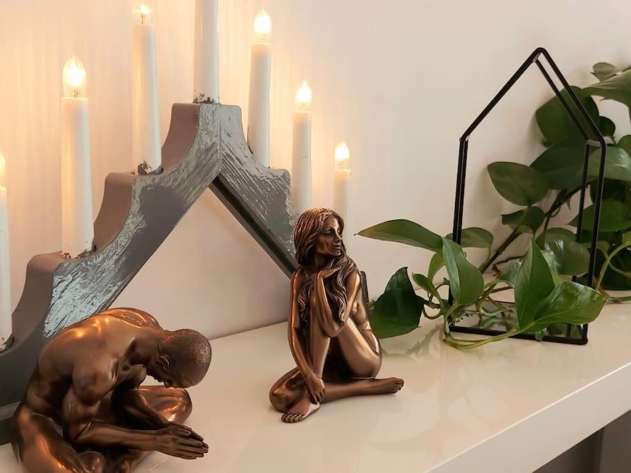 Cosy Boutique 61 Sqm Apartment - Private Parking - Ten Blocks Residence Bukarest Kültér fotó